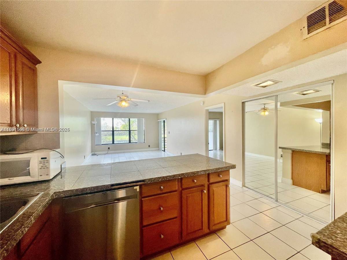 House for rent at 2322 S Cypress Bend Dr #2207, Pompano Beach, FL 33069