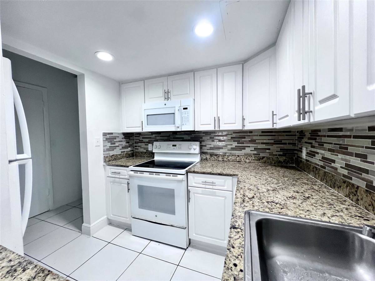Apartment for rent at 2580 NW 56th Ave #207, Fort Lauderdale, FL 33313
