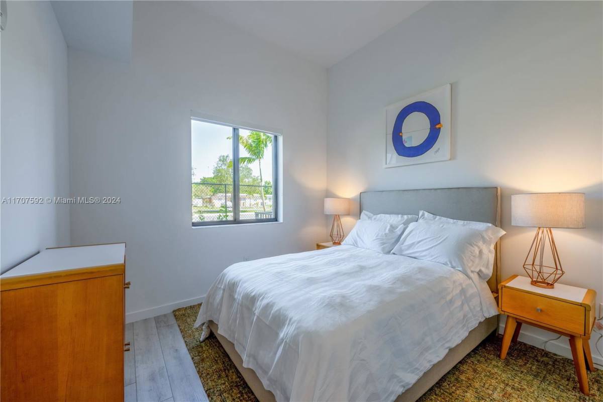 Apartment for rent at 1080 NE 215th St, Miami, FL 33179