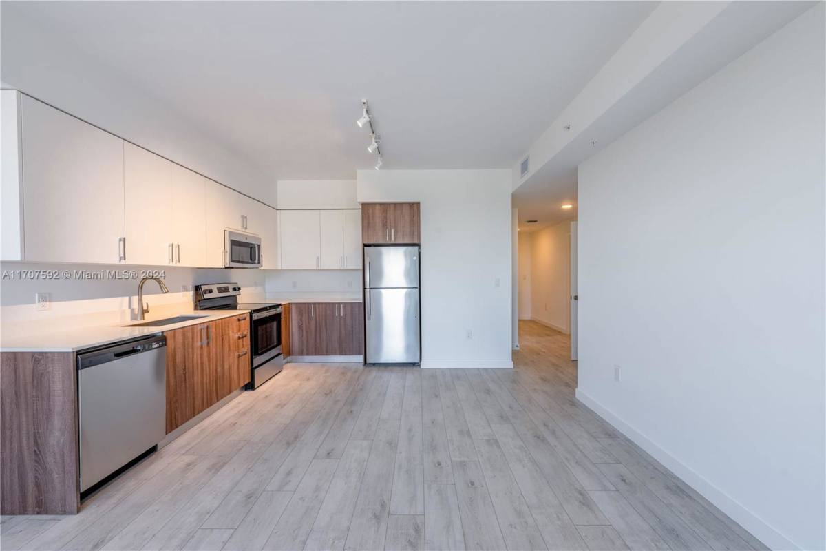 Apartment for rent at 1080 NE 215th St, Miami, FL 33179