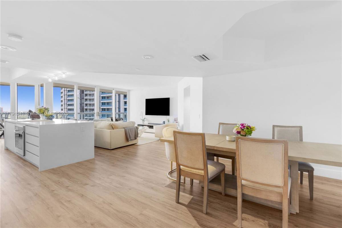 Apartment for rent at 1080 NE 215th St, Miami, FL 33179
