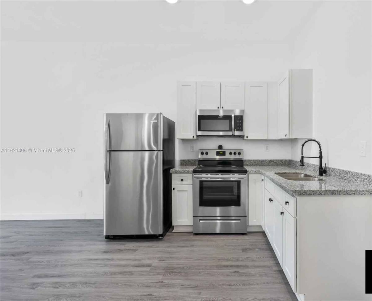 House for rent at 11 SW 1st Ave, Hallandale, FL 33009