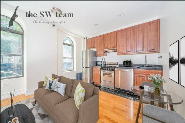 Apartment for rent at 65 W 106th St #1F, New York, NY 10025