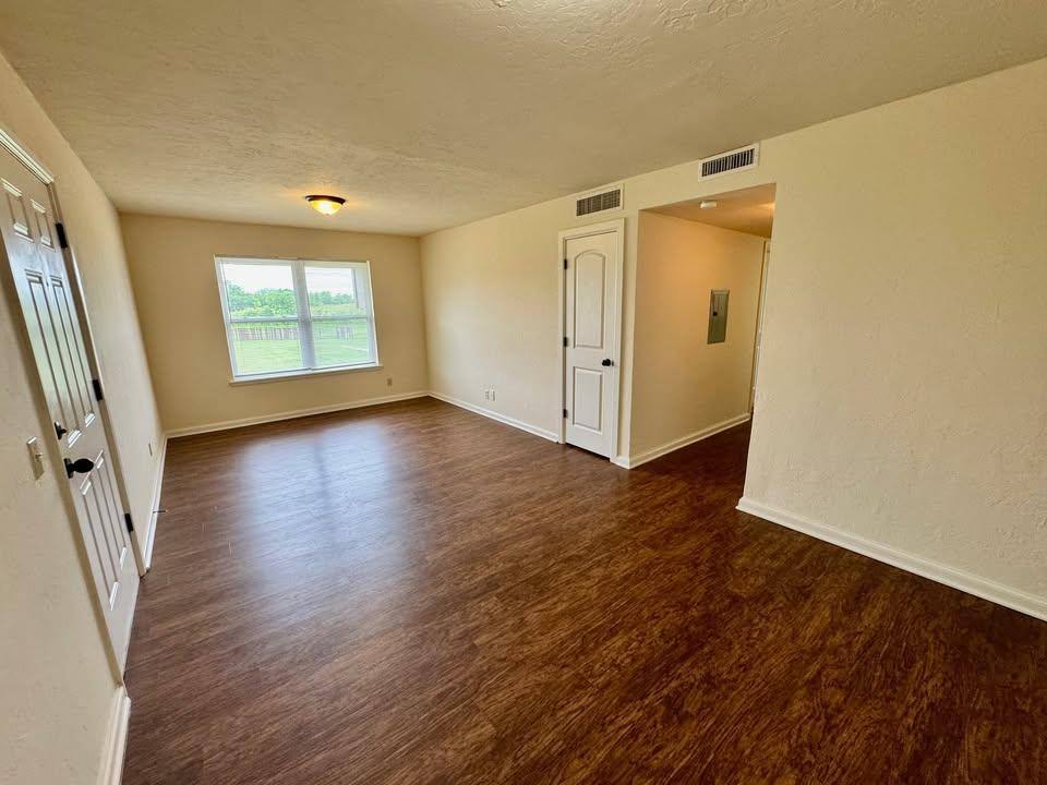 Apartment for rent at 801 N Willie L Miner Ave #B-4, El Reno, OK 73036