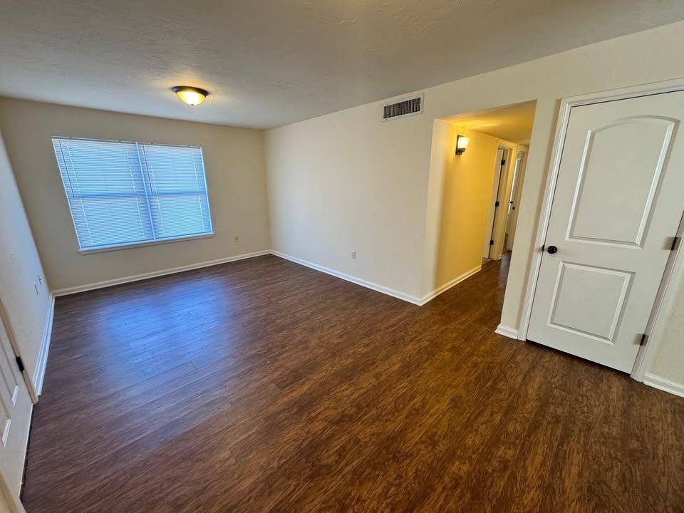 Apartment for rent at 801 N Willie L Miner Ave #E-4, El Reno, OK 73036