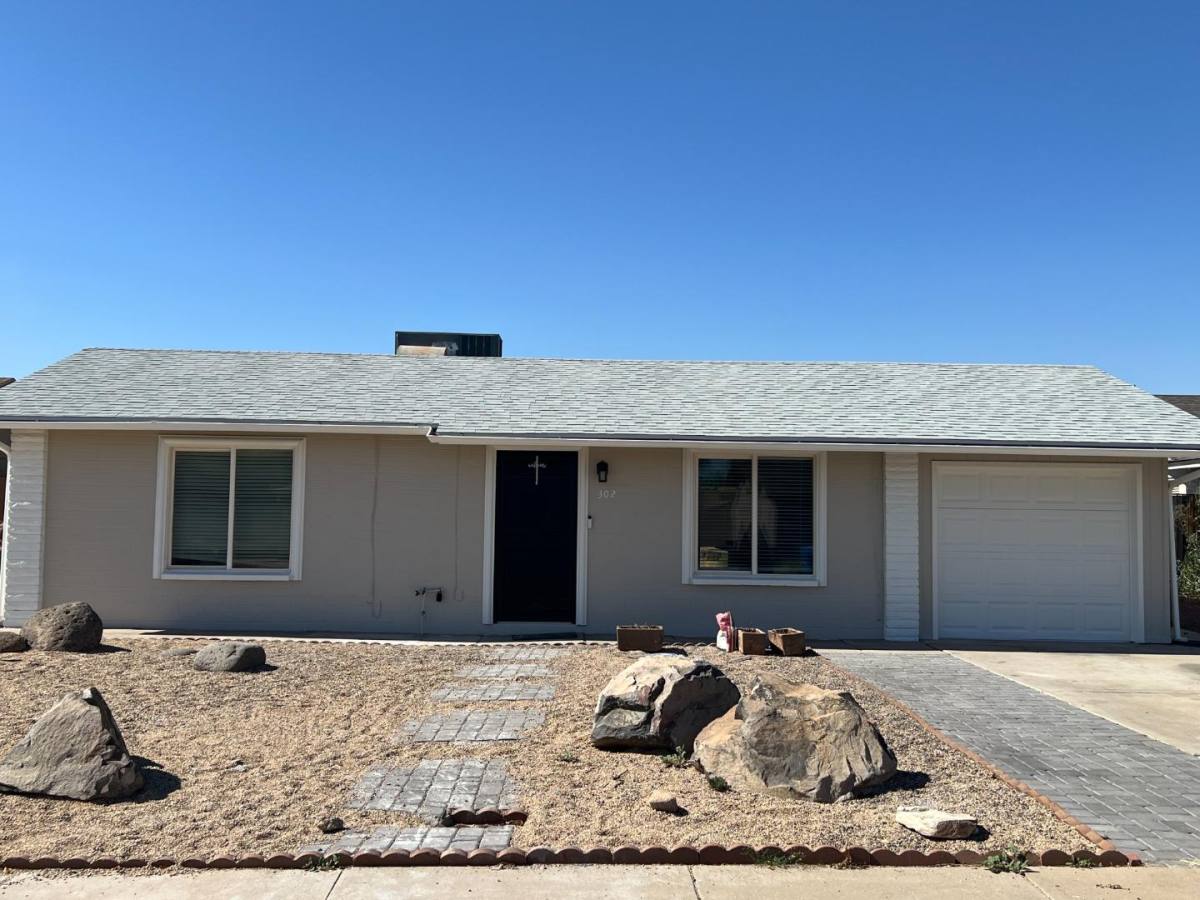 House for rent at 302 W Kristal Way, Phoenix, AZ 85027