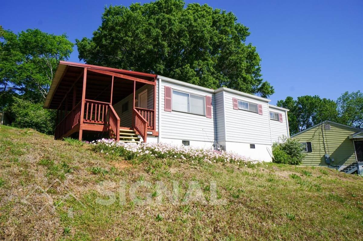 Townhouse for rent at 225 Pine St, Bessemer, AL 35023
