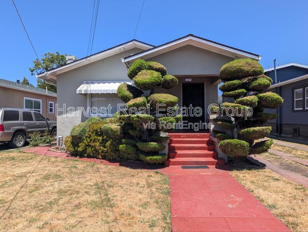 House for rent at 5932 Morse Dr, Oakland, CA 94605