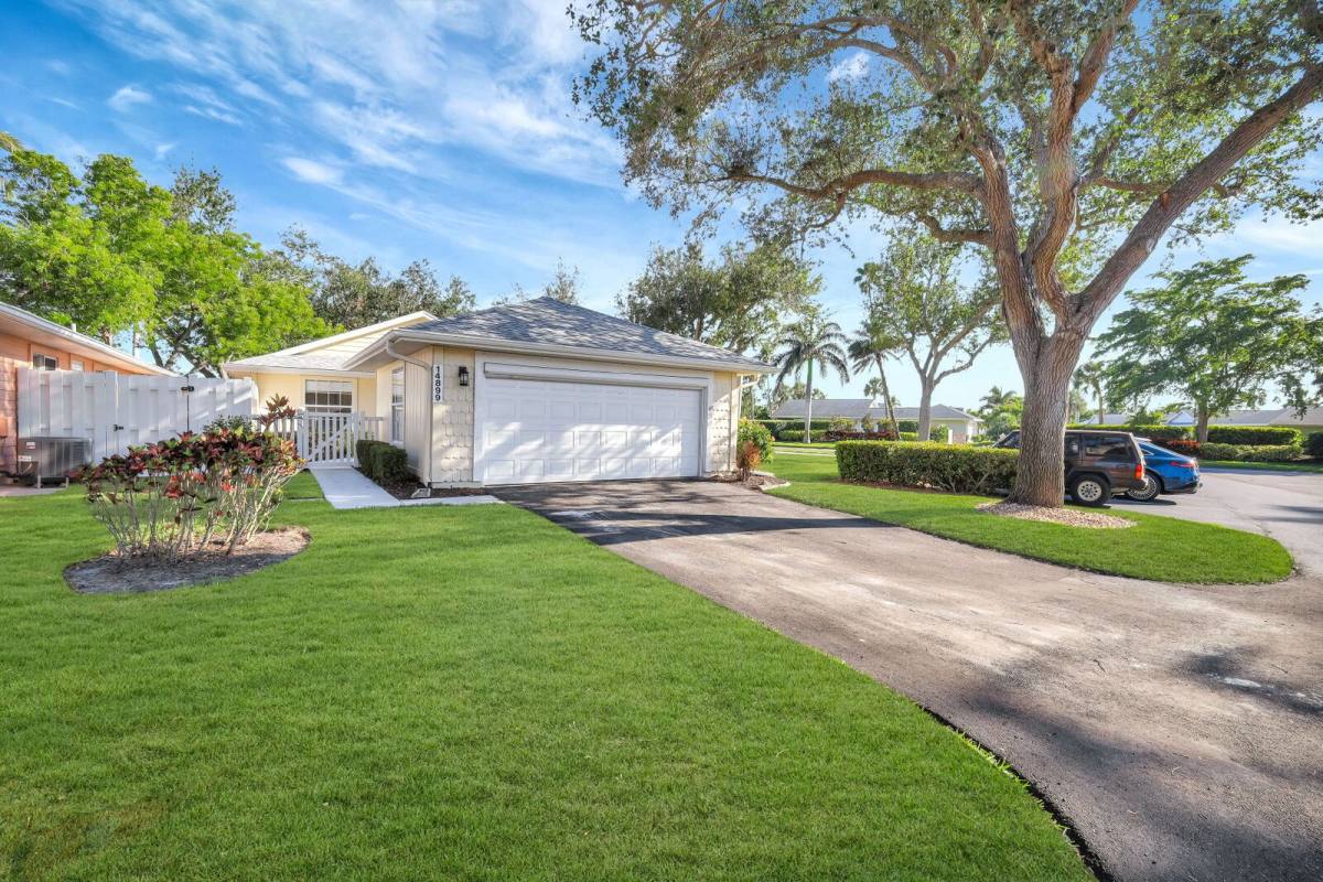 House for rent at 14899 Crescent Cove Dr, Fort Myers, FL 33908