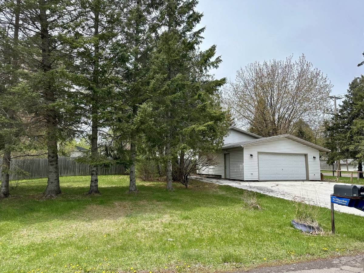 House for rent at 2731 Triggs Ave, Duluth, MN 55811