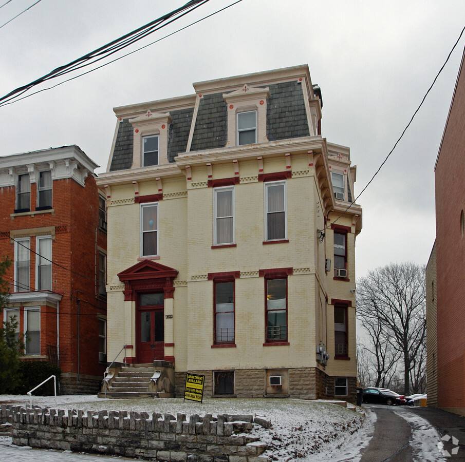 Apartment for rent at 2344 Ohio Ave #1, Cincinnati, OH 45219