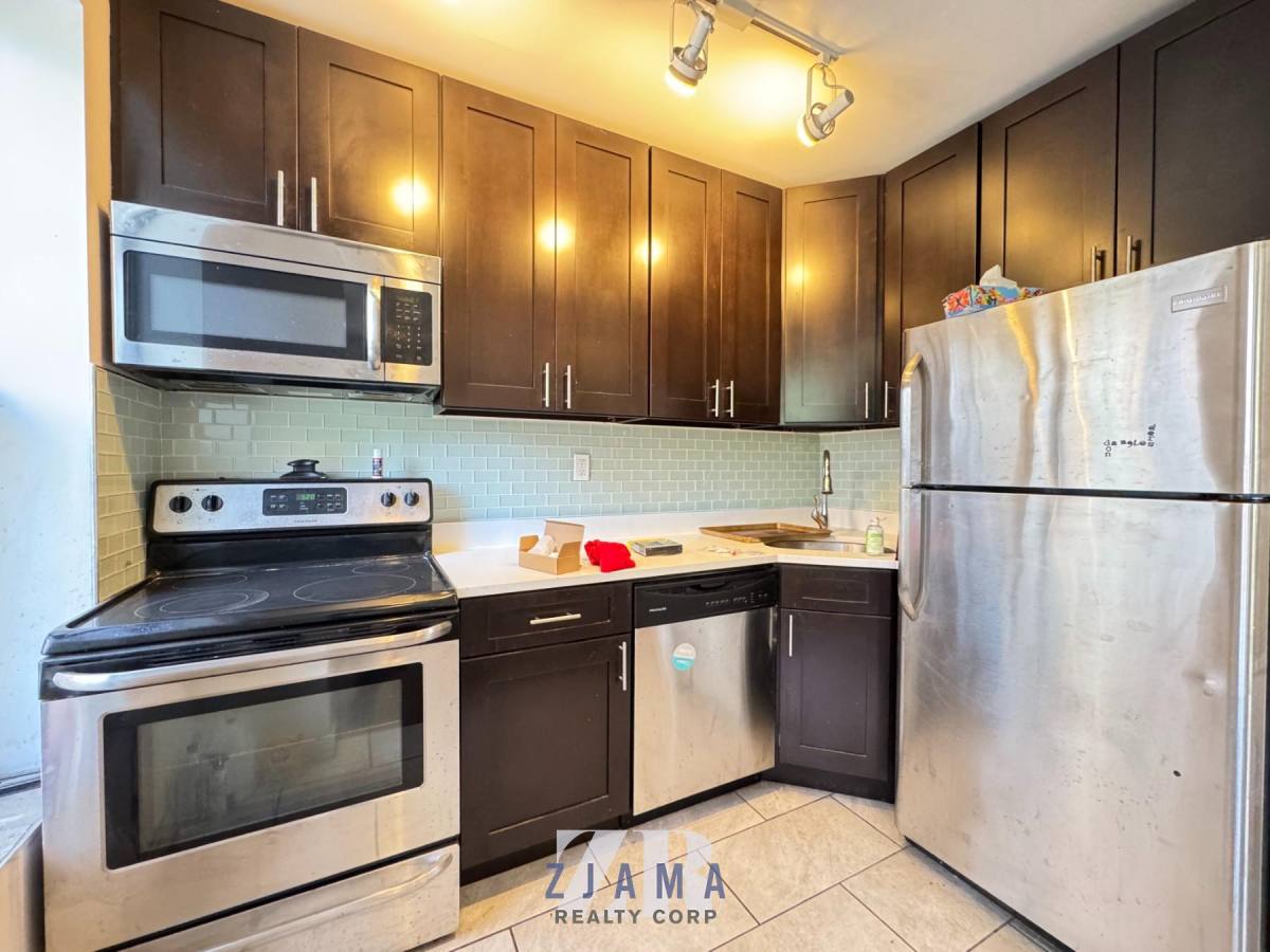 Apartment for rent at 461 Dekalb Ave #3, Brooklyn, NY 11205