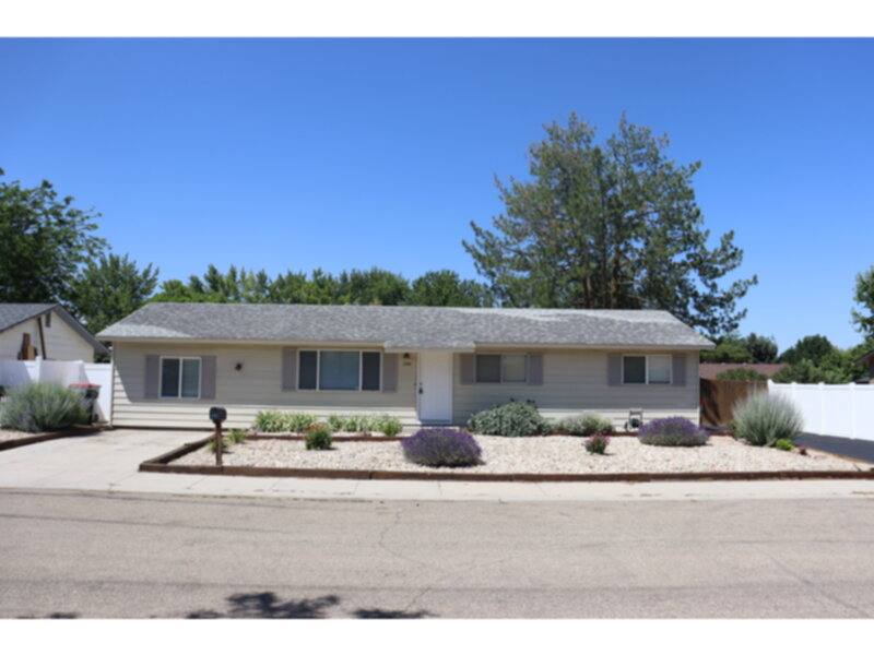 House for rent at 1304 W Fairwood Dr, Meridian, ID 83646