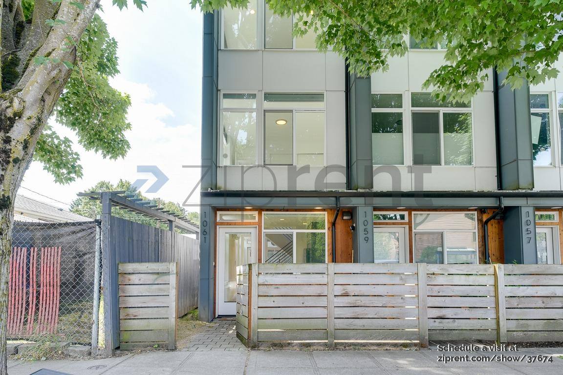 Townhouse for rent at 1061 S Cloverdale St, Seattle, WA 98108