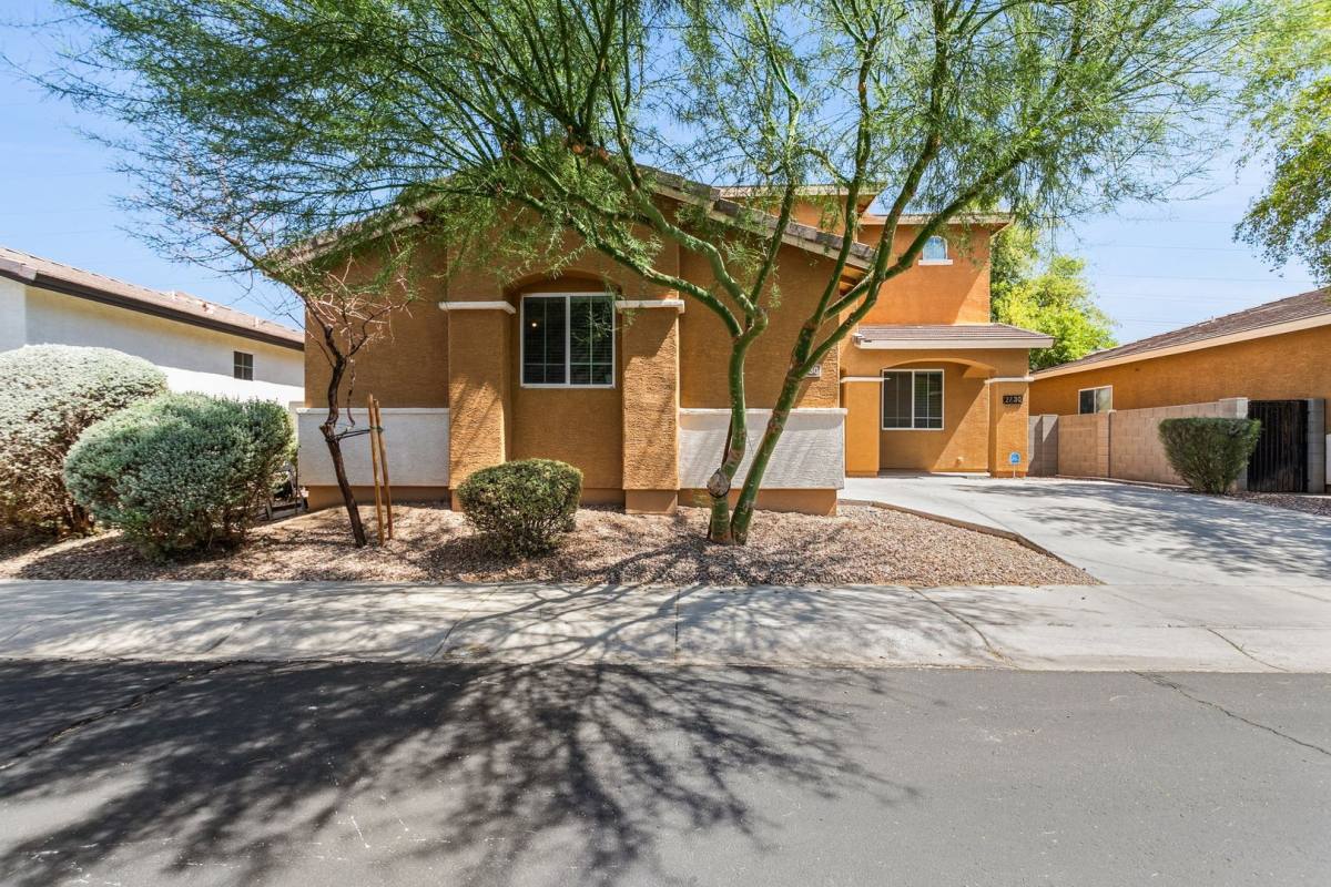 House for rent at 2730 E Ellis St, Phoenix, AZ 85042