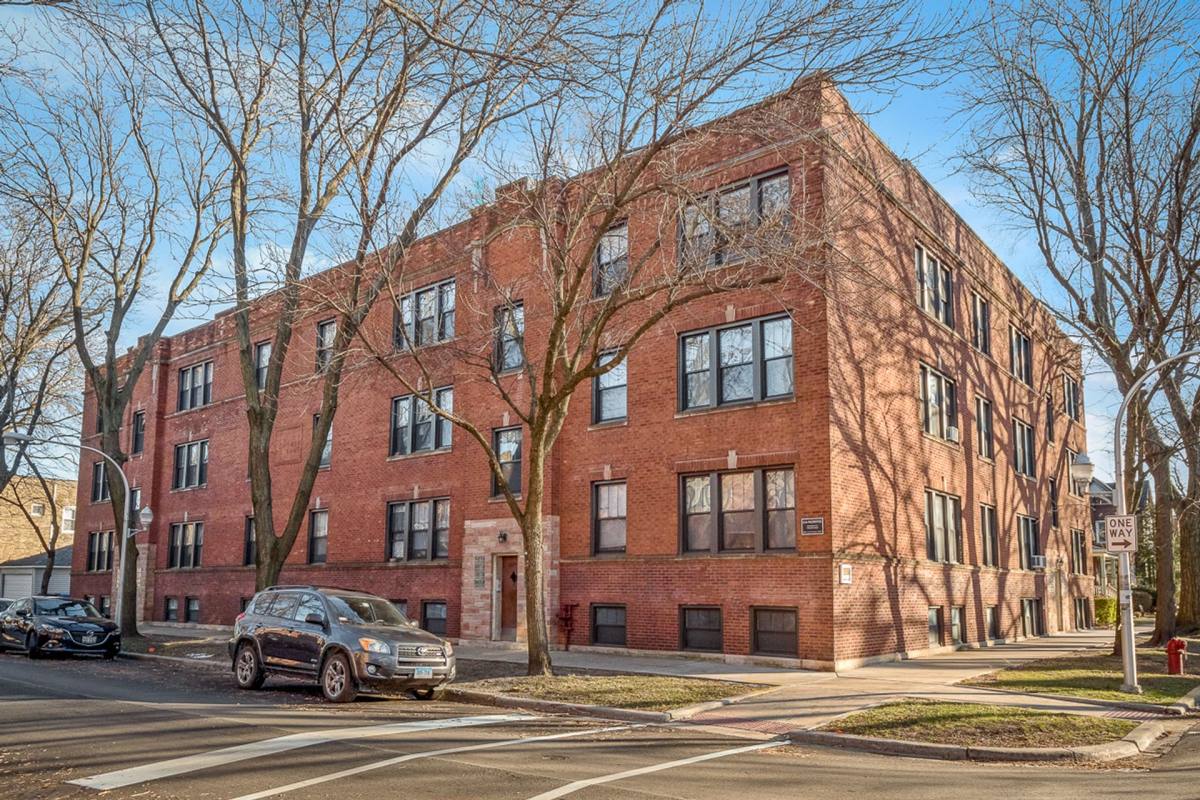Apartment for rent at 4951 N Oakley Ave, Chicago, IL 60625