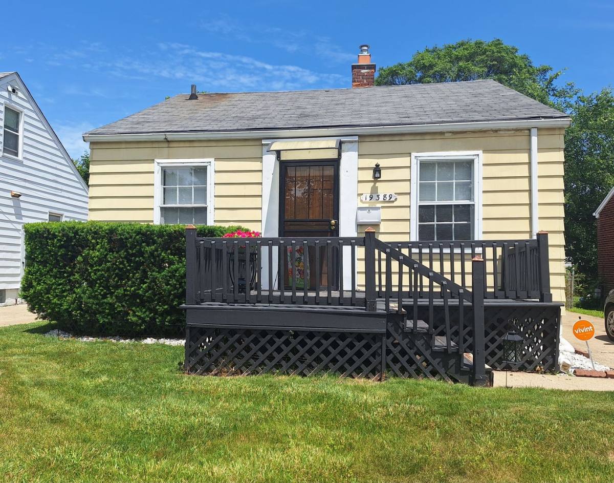 House for rent at 19389 Washtenaw, Harper Woods, MI 48225