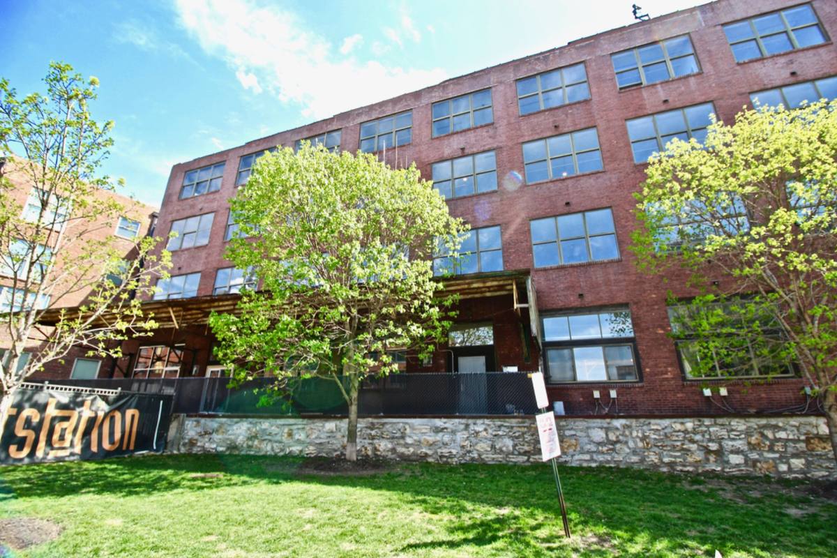 Apartment for rent at 201 Wyandotte St, Kansas City, MO 64105
