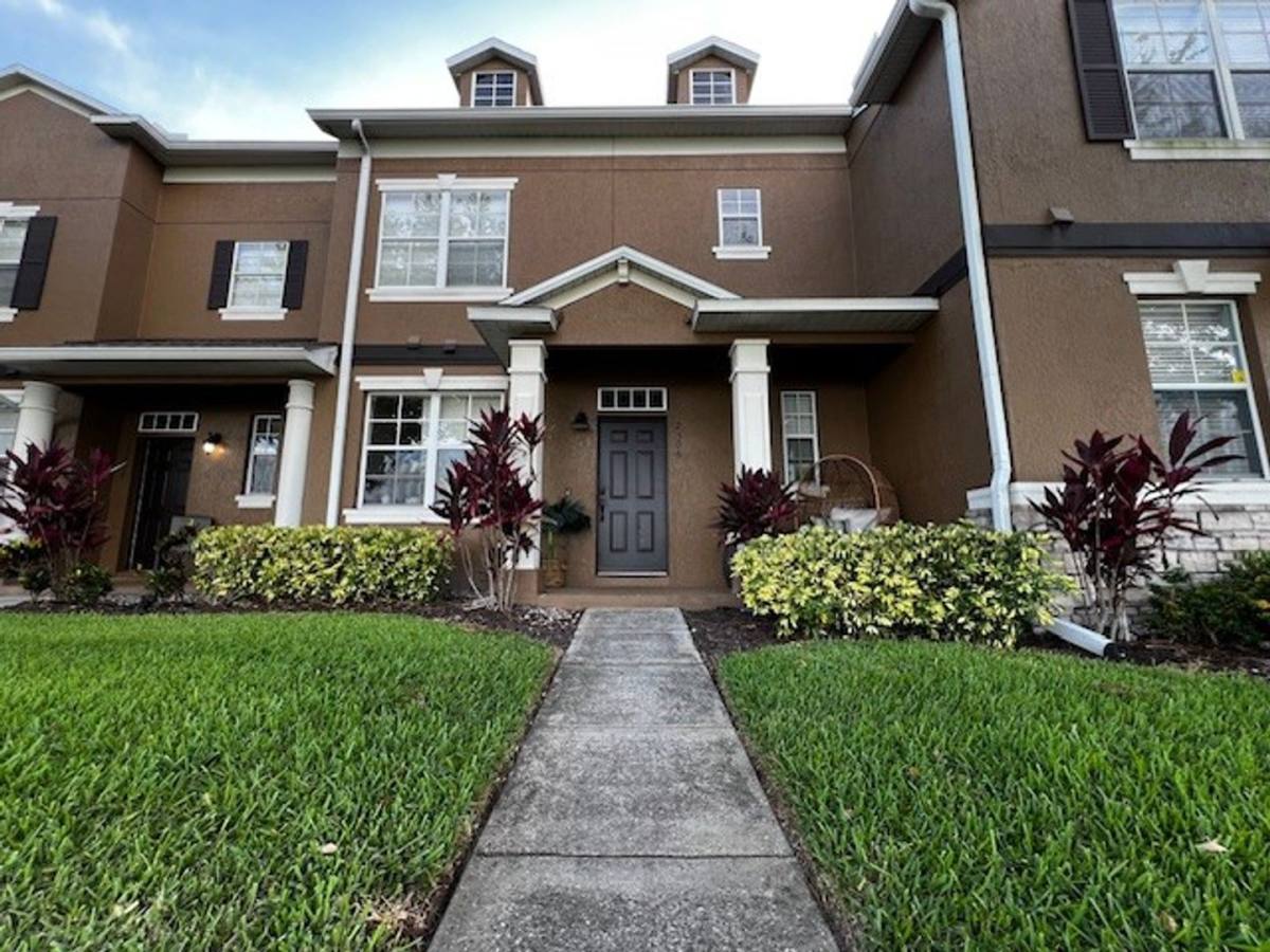 Townhouse for rent at 2306 Victoria Falls Dr, Orlando, FL 32824