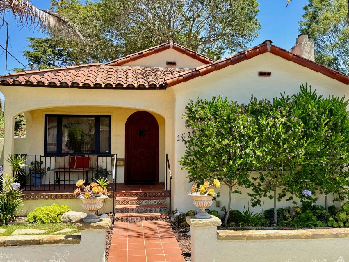 House for rent at 1622 Villa Ave, Santa Barbara, CA 93101