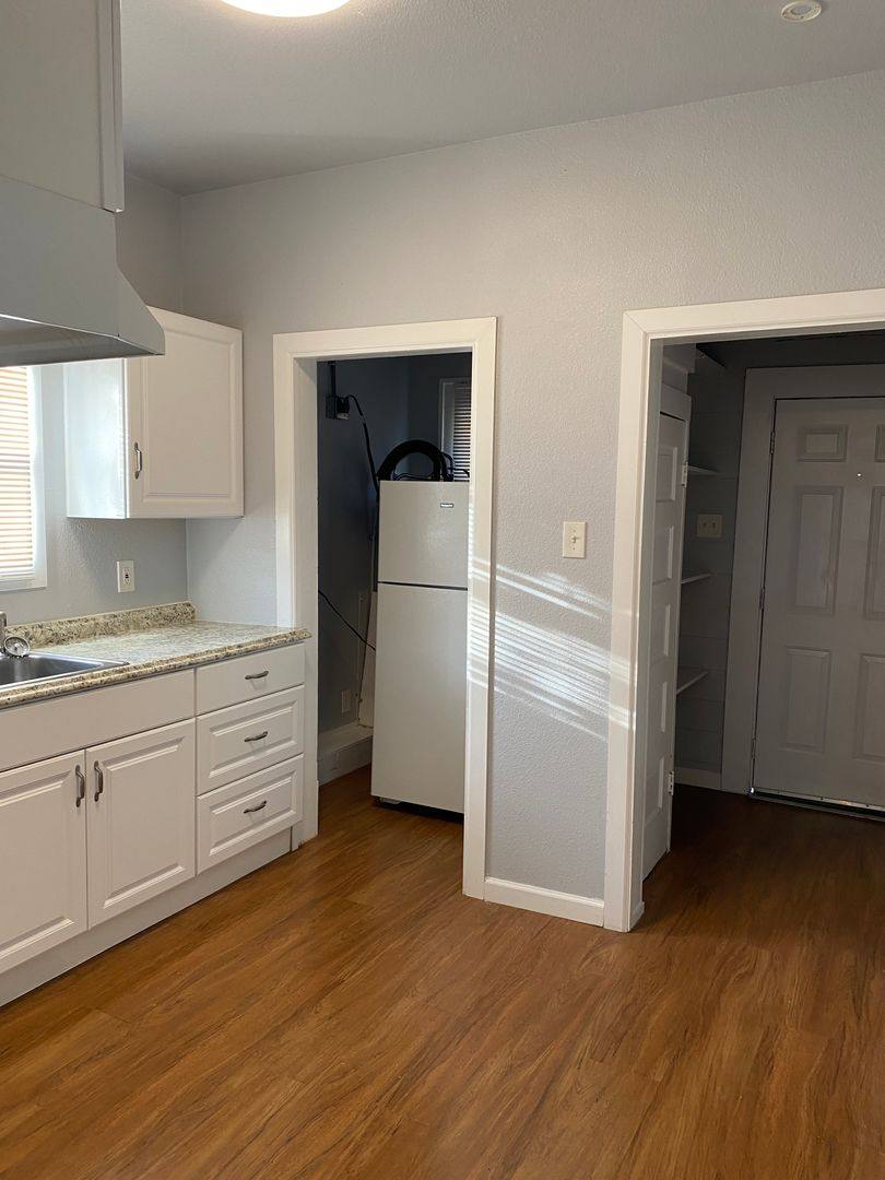 Apartment for rent at 419 W Mistletoe Ave, San Antonio, TX 78212