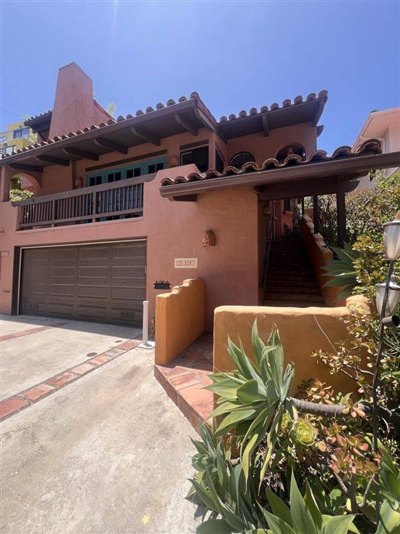 House for rent at 3120 Goldfinch St, San Diego, CA 92103