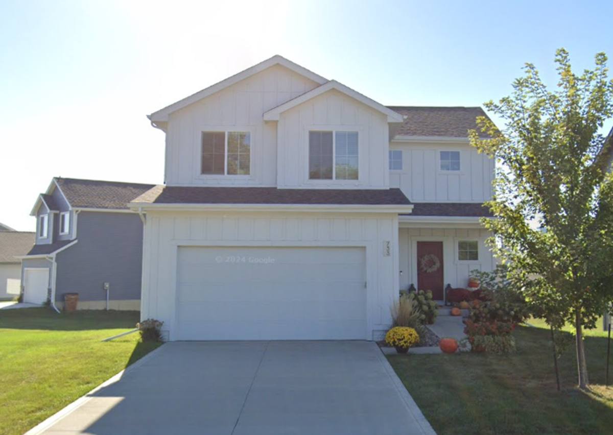 House for rent at 733 Napoli Ave, West Des Moines, IA 50266