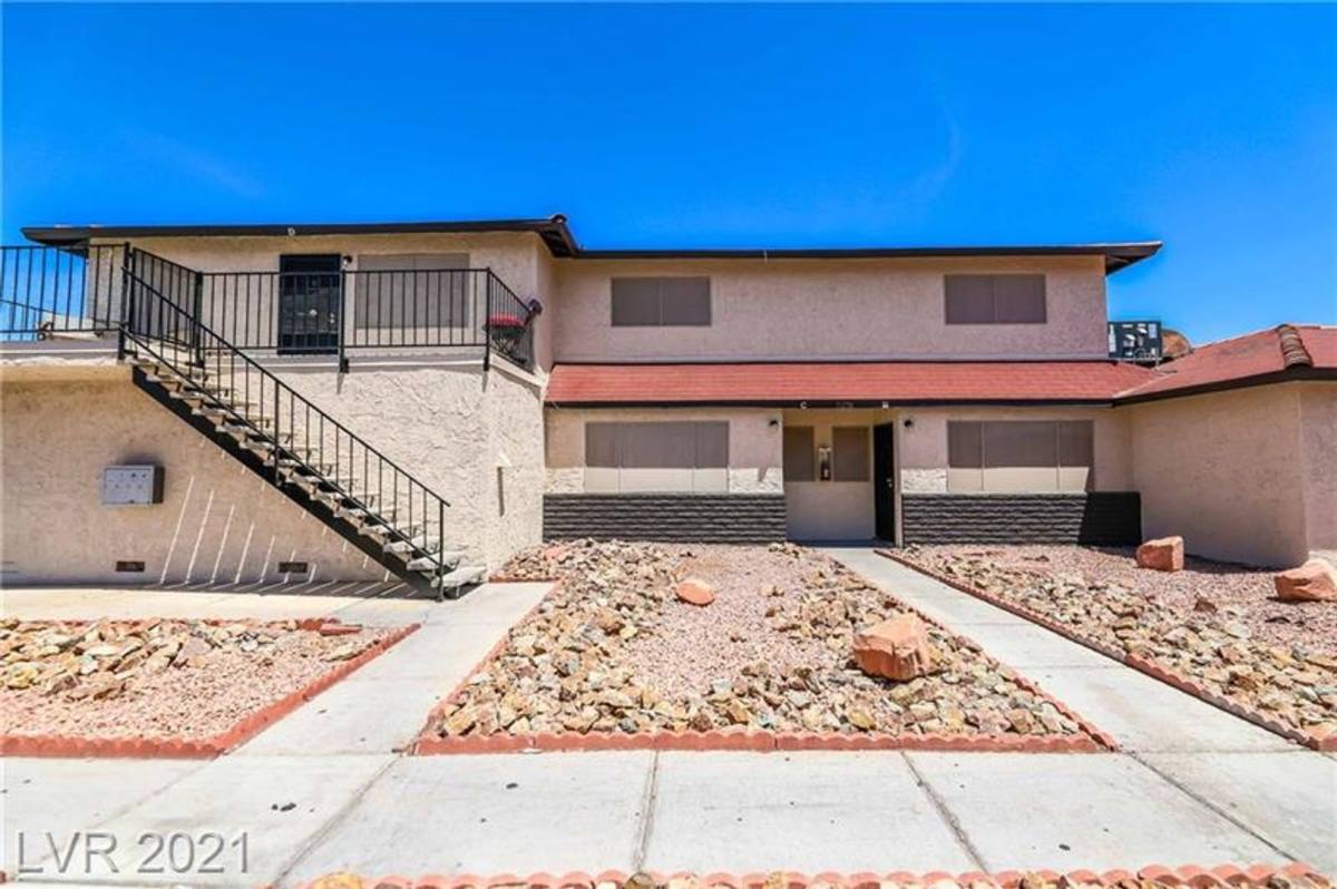 Apartment for rent at 5278 Maryland Parkway, Las Vegas, NV 89119