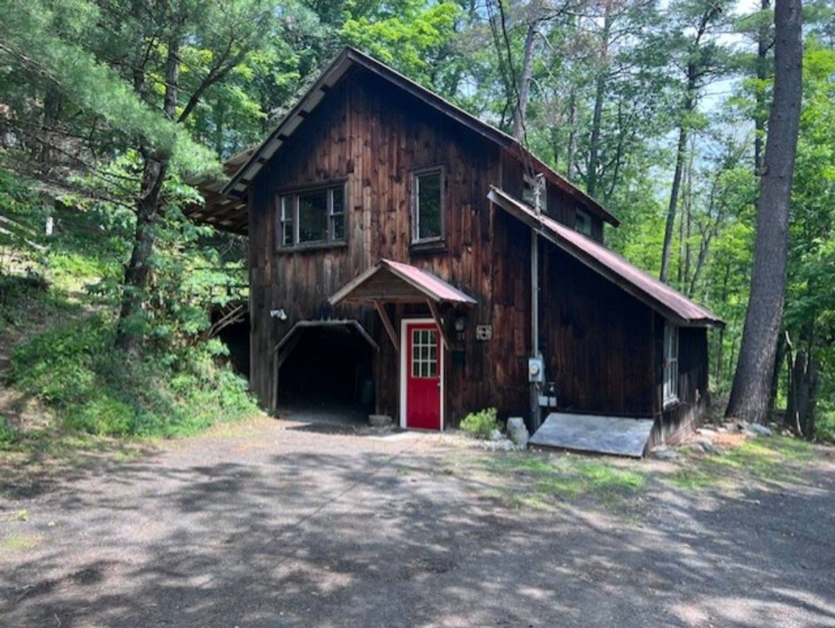 Apartment for rent at 7-21 Jackson Hill Rd, Saugerties, NY 12477