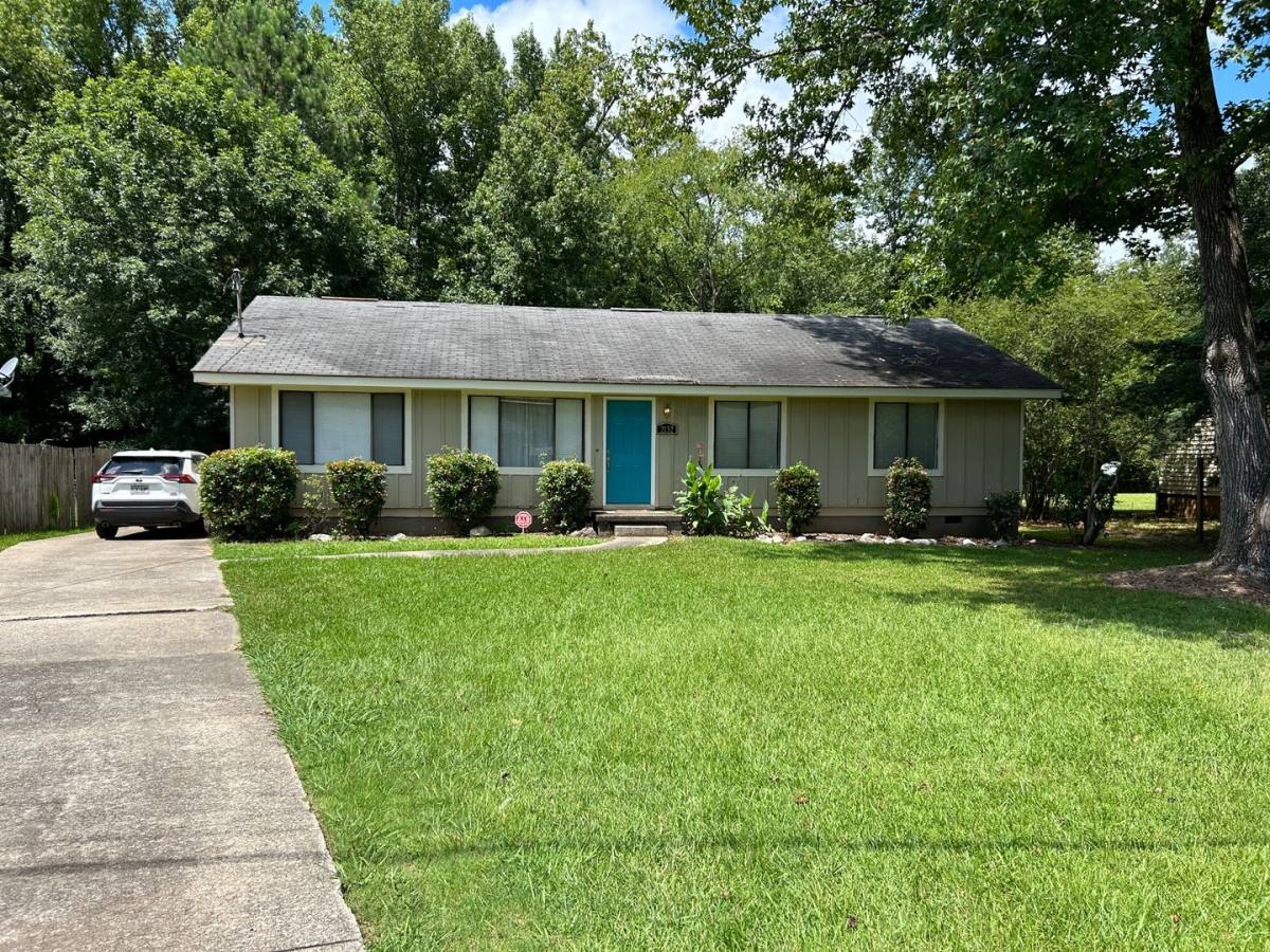 House for rent at 2132 Finley St SW, Jacksonville, AL 36265
