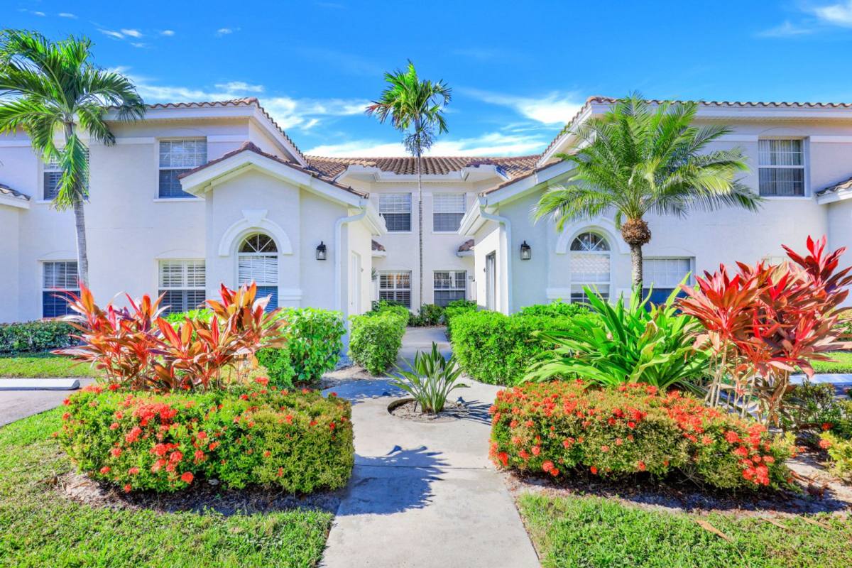 Condo for rent at 6801 Satinleaf Rd S, Naples, FL 34109