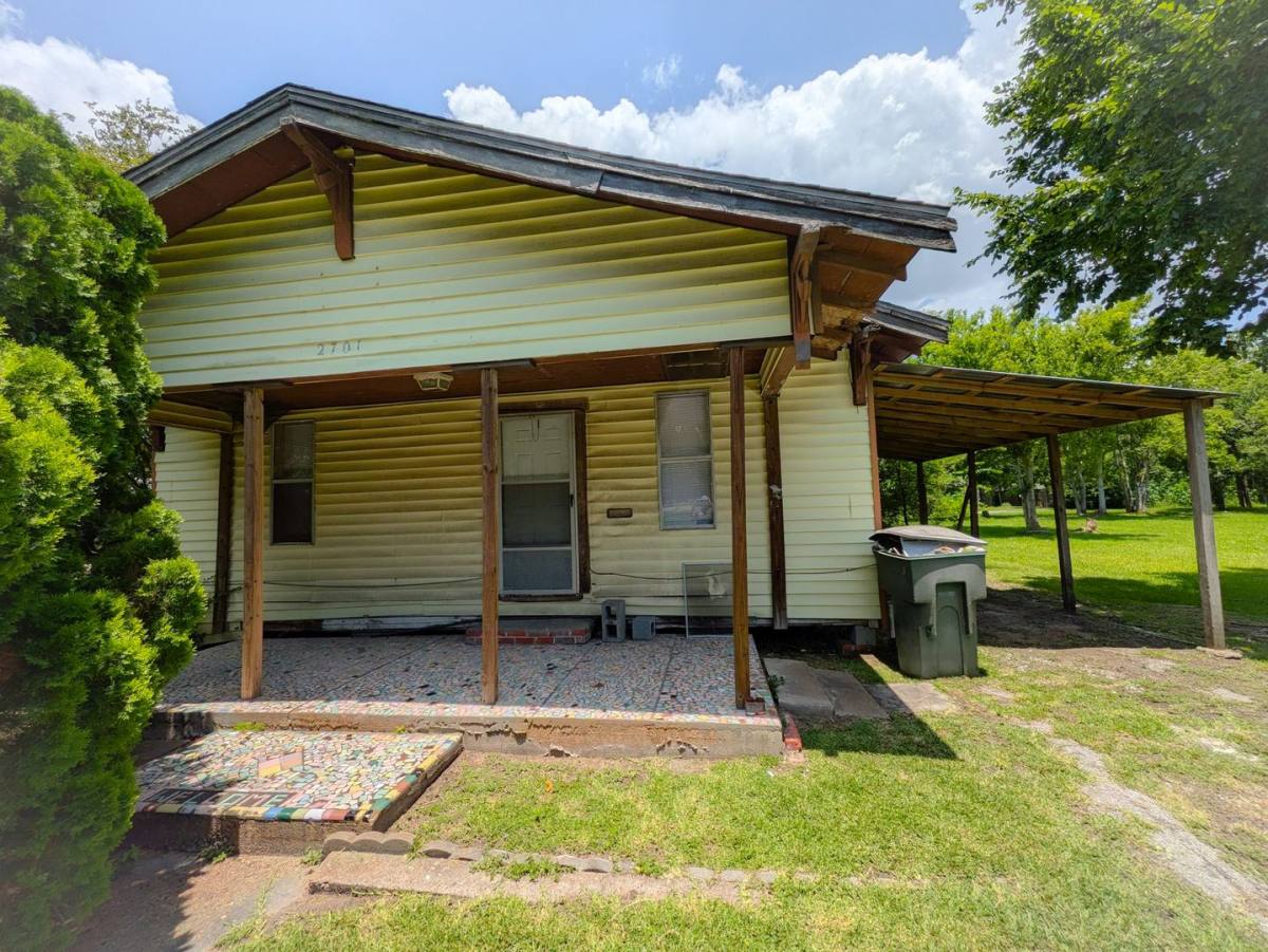 House for rent at 2701 Thomas Blvd, Port Arthur, TX 77640
