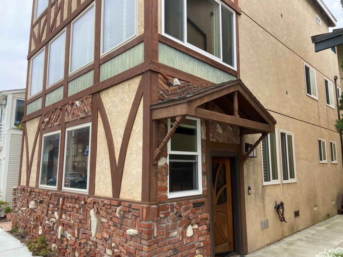 House for rent at 58 66th Place, Long Beach, CA 90803