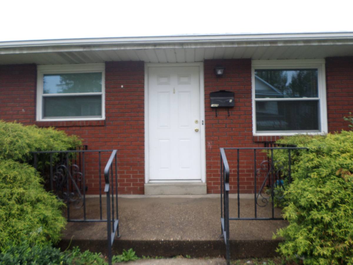 Apartment for rent at 1415 23rd St, Parkersburg, WV 26101