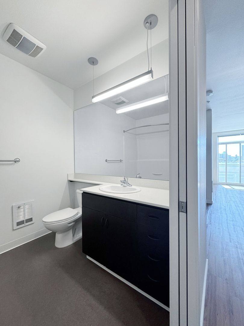 Apartment for rent at 418 Bellevue Ave E, Seattle, WA 98102