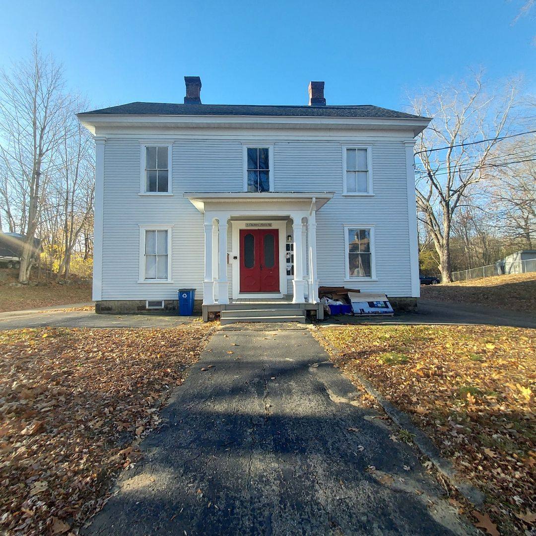 Apartment for rent at 3 Packers Falls Rd, Newmarket, NH 03857