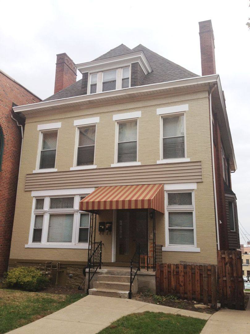 Apartment for rent at 356 N Craig St, Pittsburgh, PA 15213