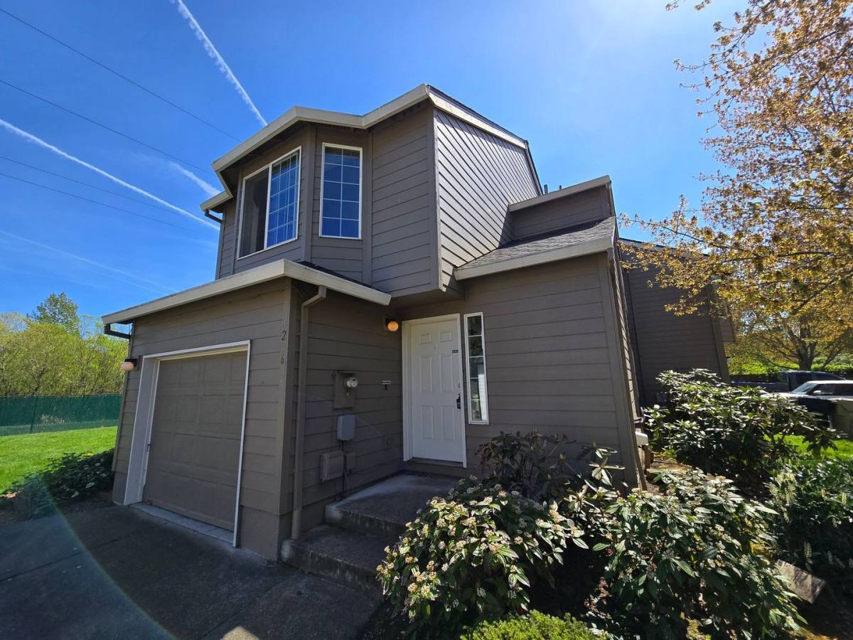 House for rent at 4236 SW 159th Ave, Beaverton, OR 97007