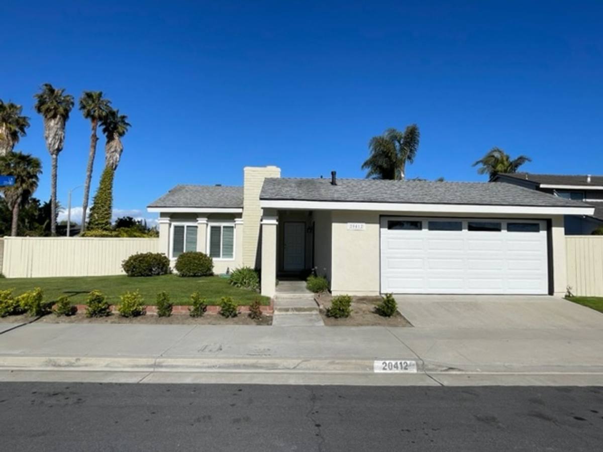 House for rent at 20412 Brentstone, Huntington Beach, CA 92649