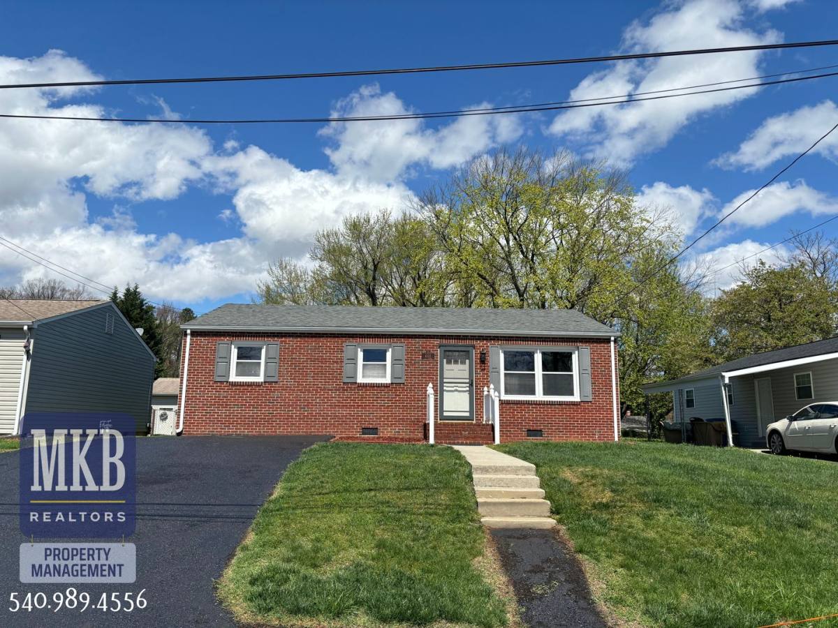 House for rent at 4333 Moomaw Ave, Roanoke, VA 24017
