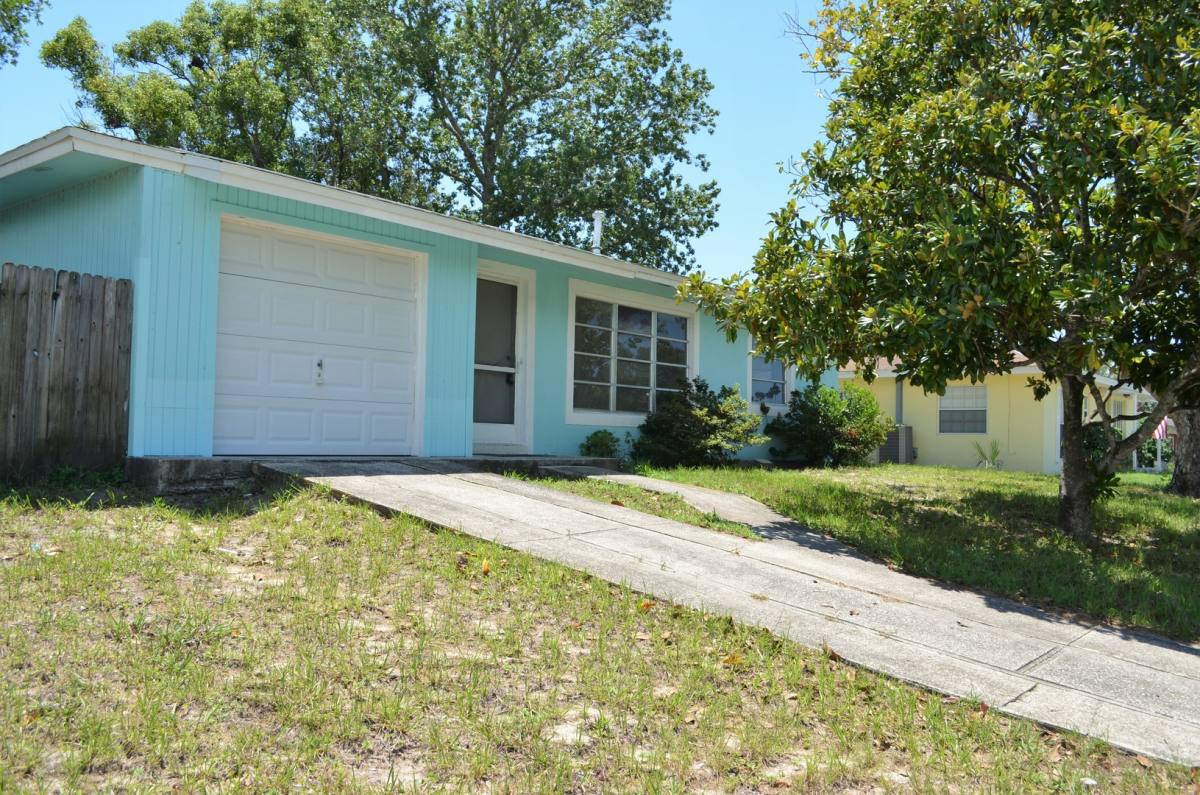 452 Edgehill Ave, Spring Hill, FL 34606