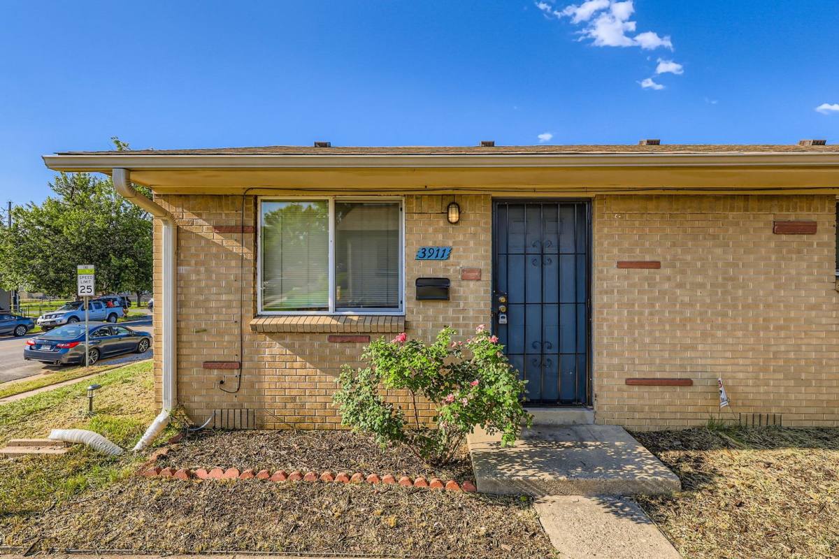 Townhouse for rent at 3911 Lipan St, Denver, CO 80211