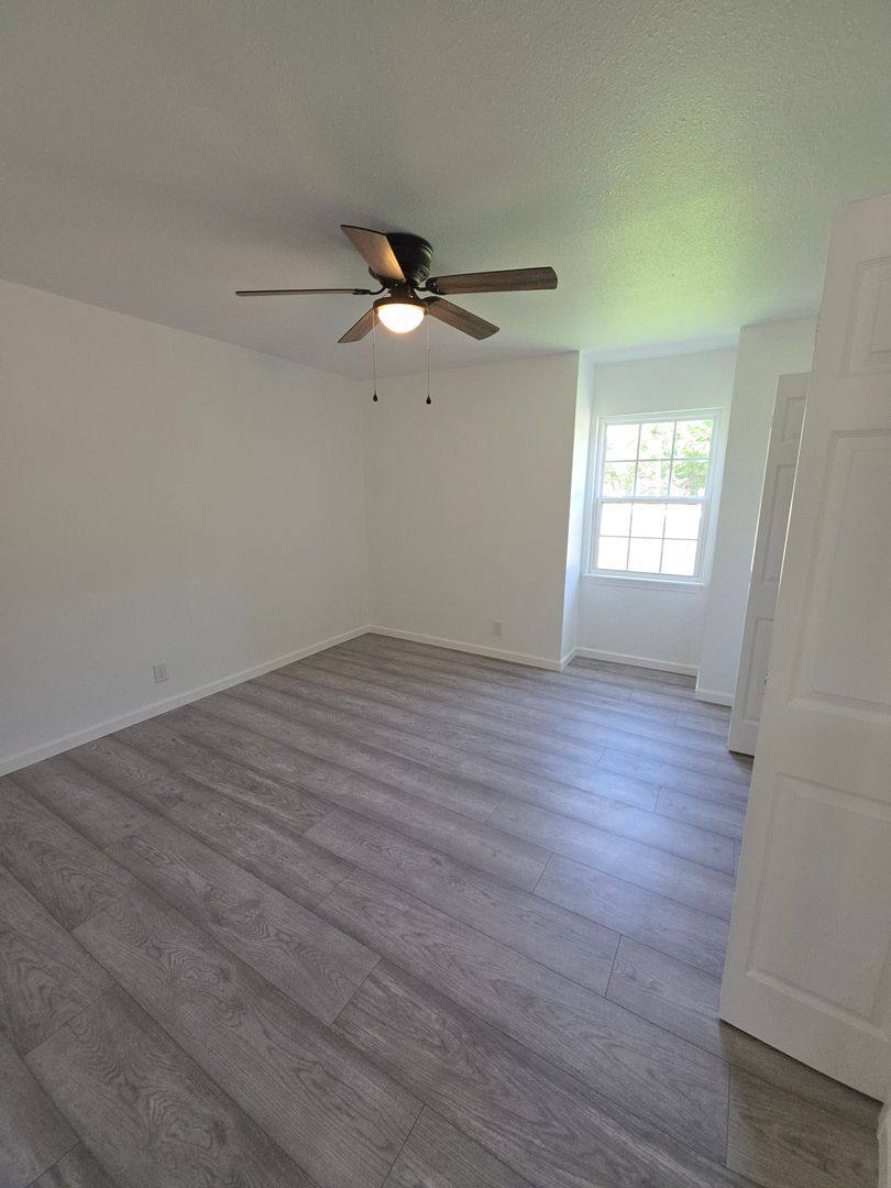 Apartment for rent at 1300 - 1306 N Greenwich, Russellville, AR 72801