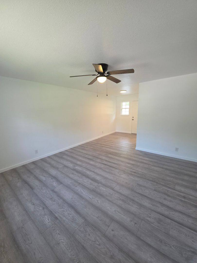 Apartment for rent at 1300 - 1306 N Greenwich, Russellville, AR 72801