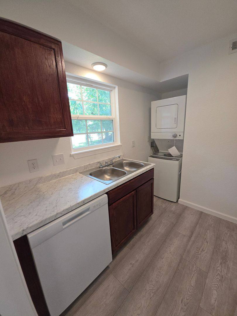 Apartment for rent at 1300 - 1306 N Greenwich, Russellville, AR 72801
