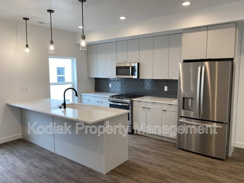 Townhouse for rent at 620 Orchard Dr #31, North Salt Lake, UT 84054