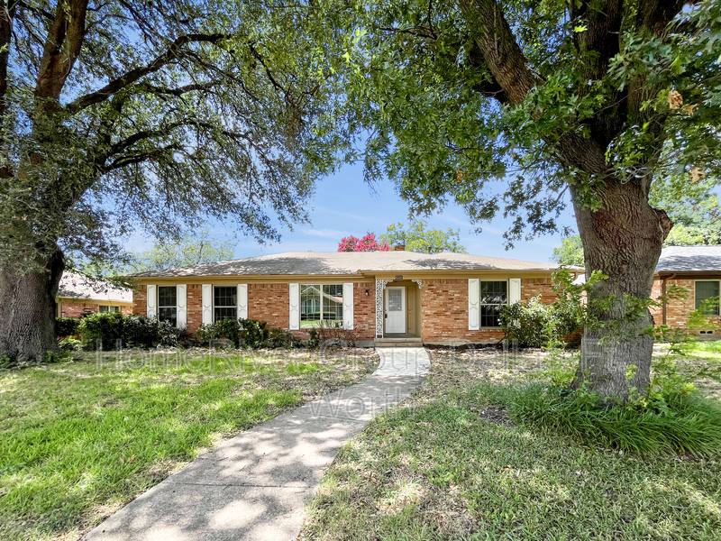 House for rent at 4331 Cinnabar Dr, Dallas, TX 75227