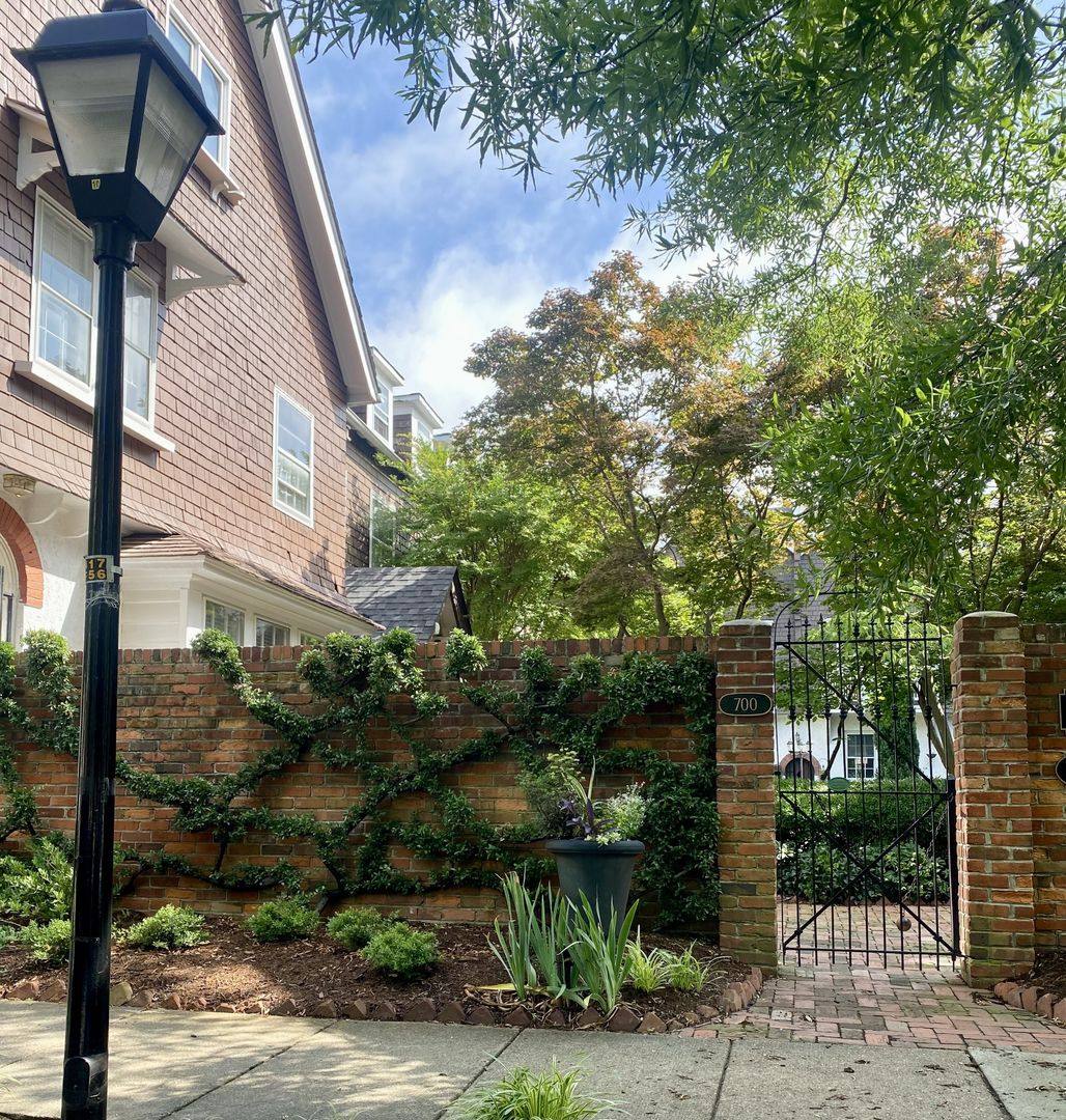 Townhouse for rent at 700 Raleigh Ave #G, Norfolk, VA 23507