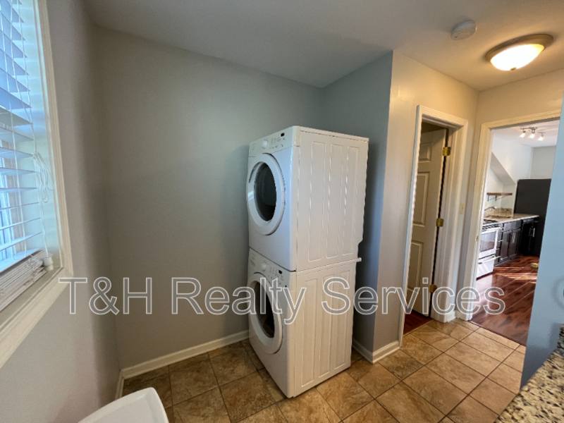 Apartment for rent at 2030 1 2 N College Ave, Indianapolis, IN 46202