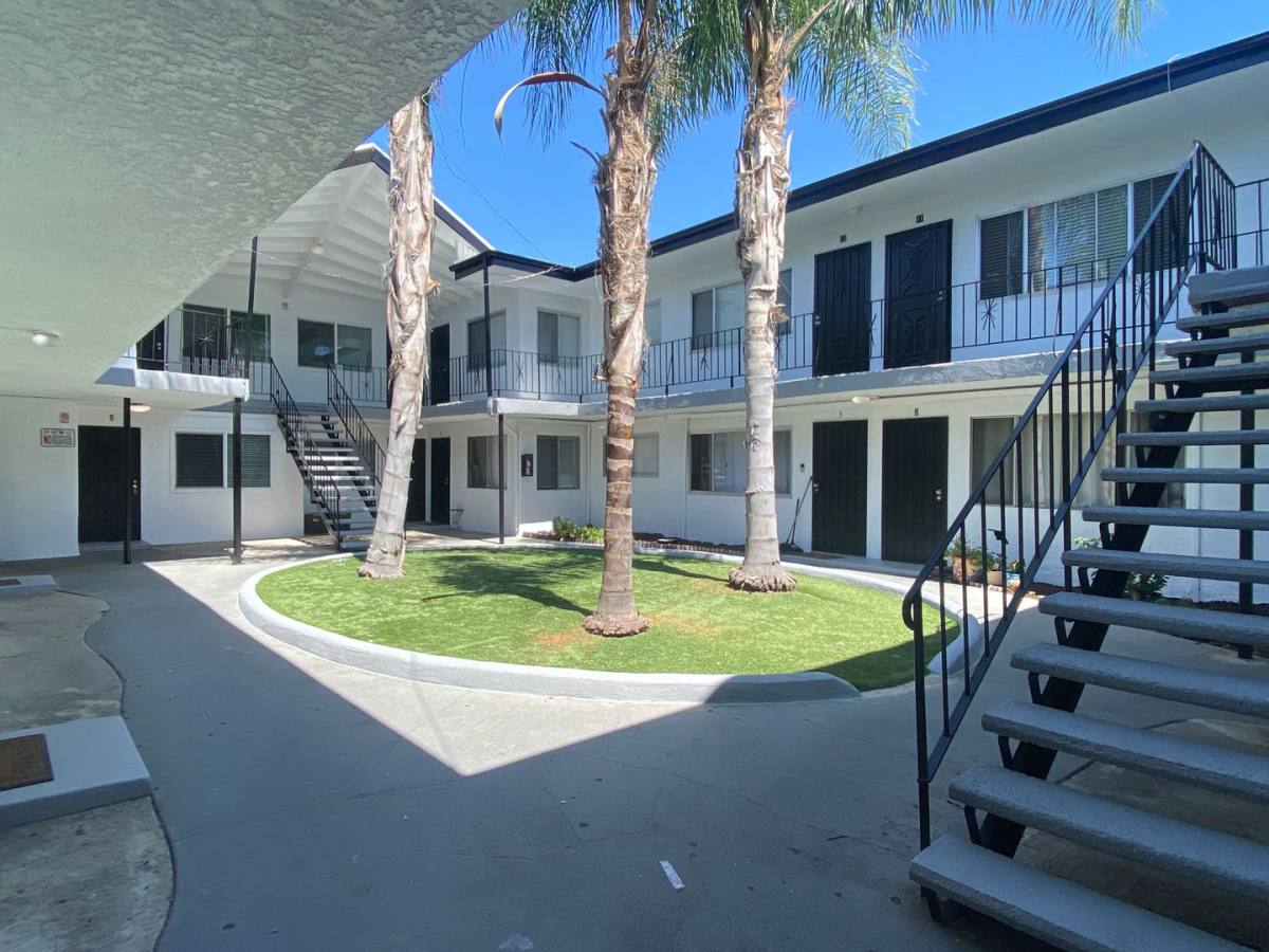 Apartment for rent at 737 W 5th St, Long Beach, CA 90802